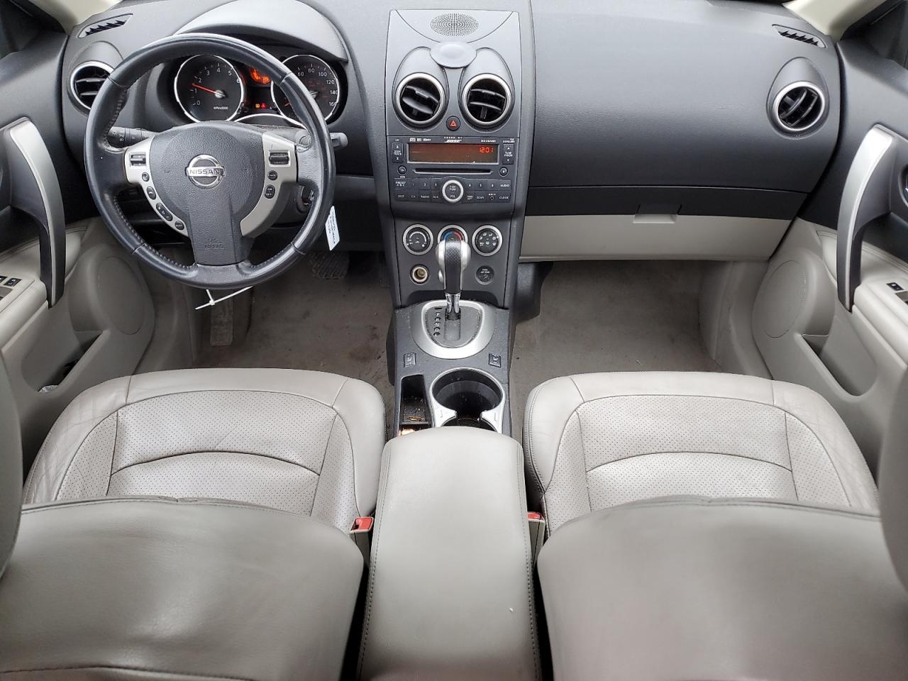 2010 Nissan Rogue - Image 8