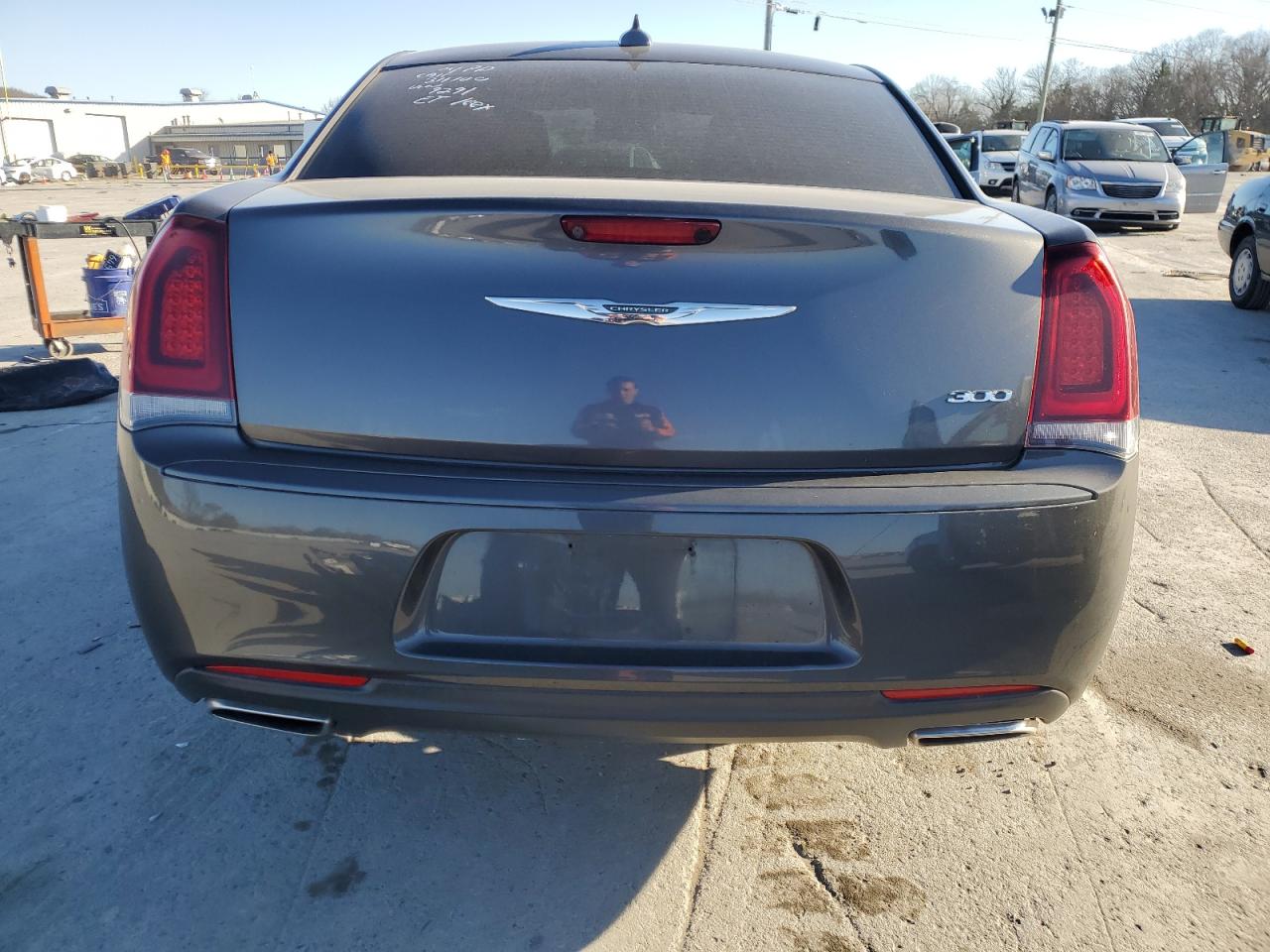 2019 Chrysler 300 - Image 6