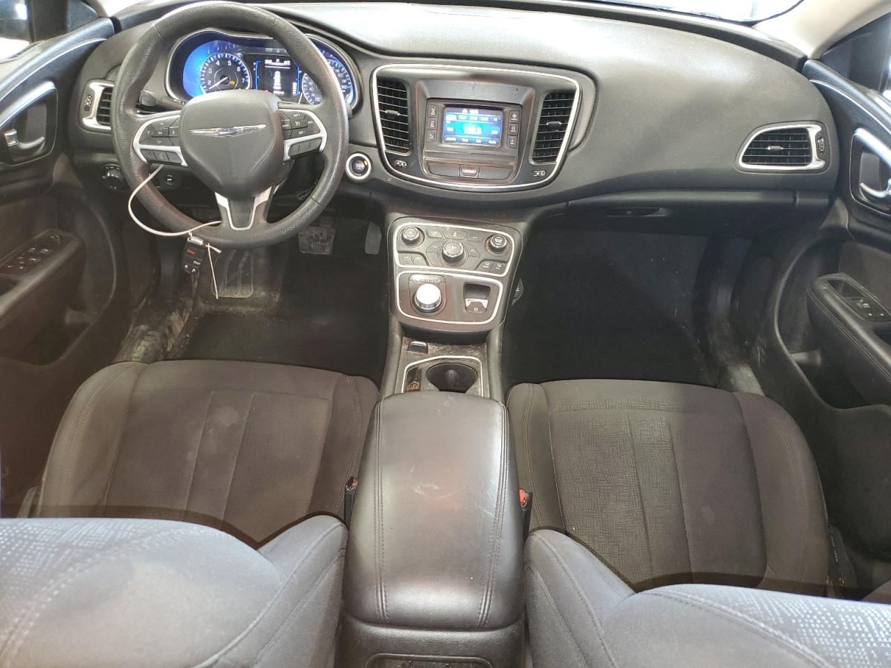 2016 Chrysler 200 - Image 8