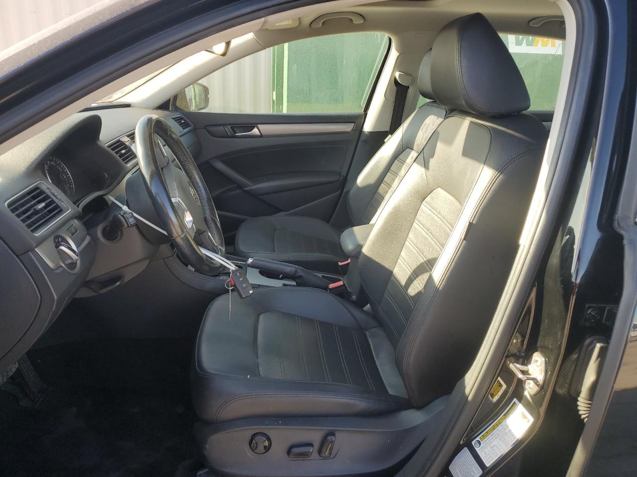 2015 Volkswagen Passat - Image 7