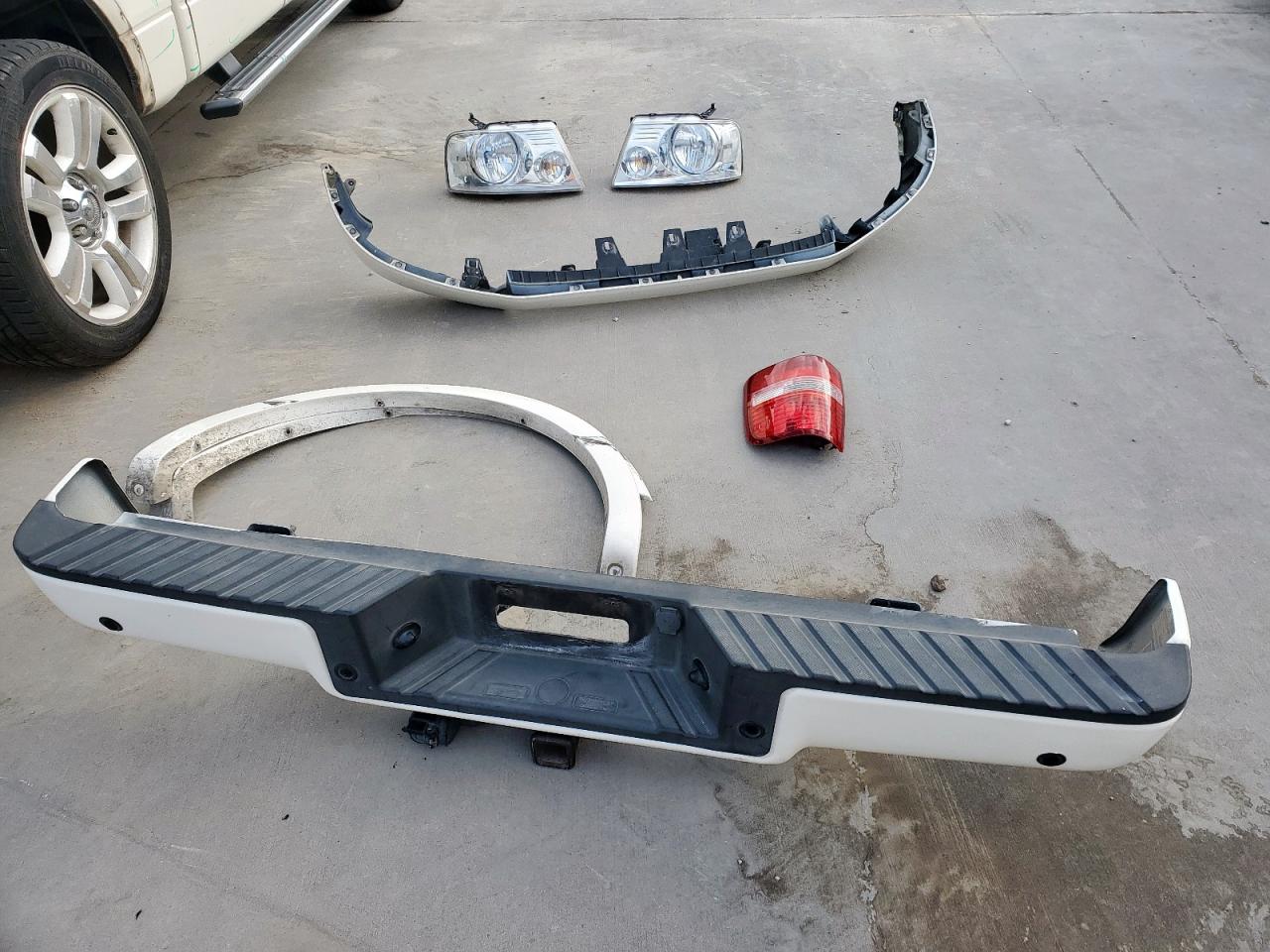 2008 Ford F-150 - Image 12