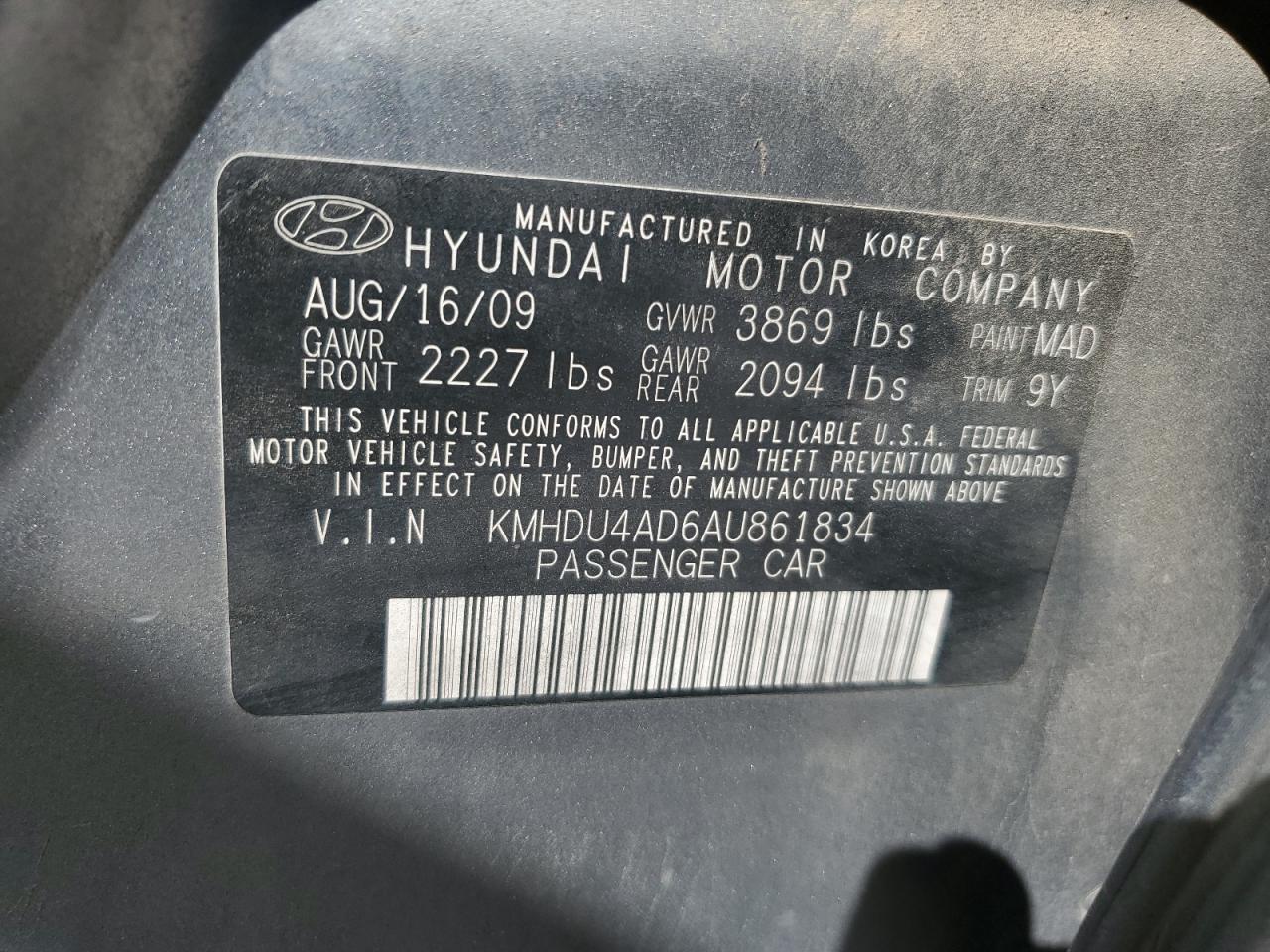 2010 Hyundai Elantra - Image 12