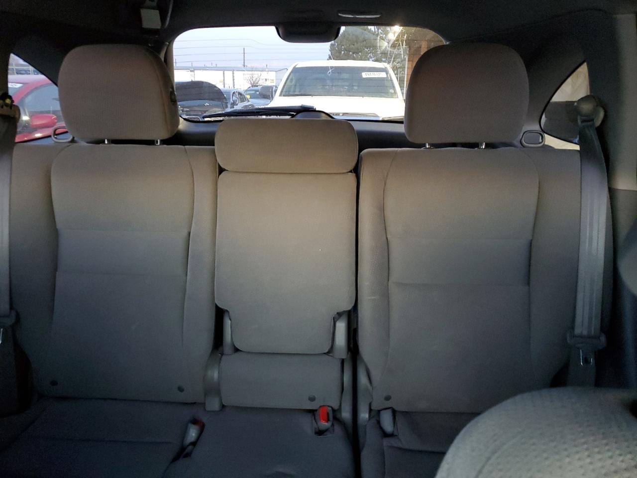 2010 Honda CR-V - Image 10