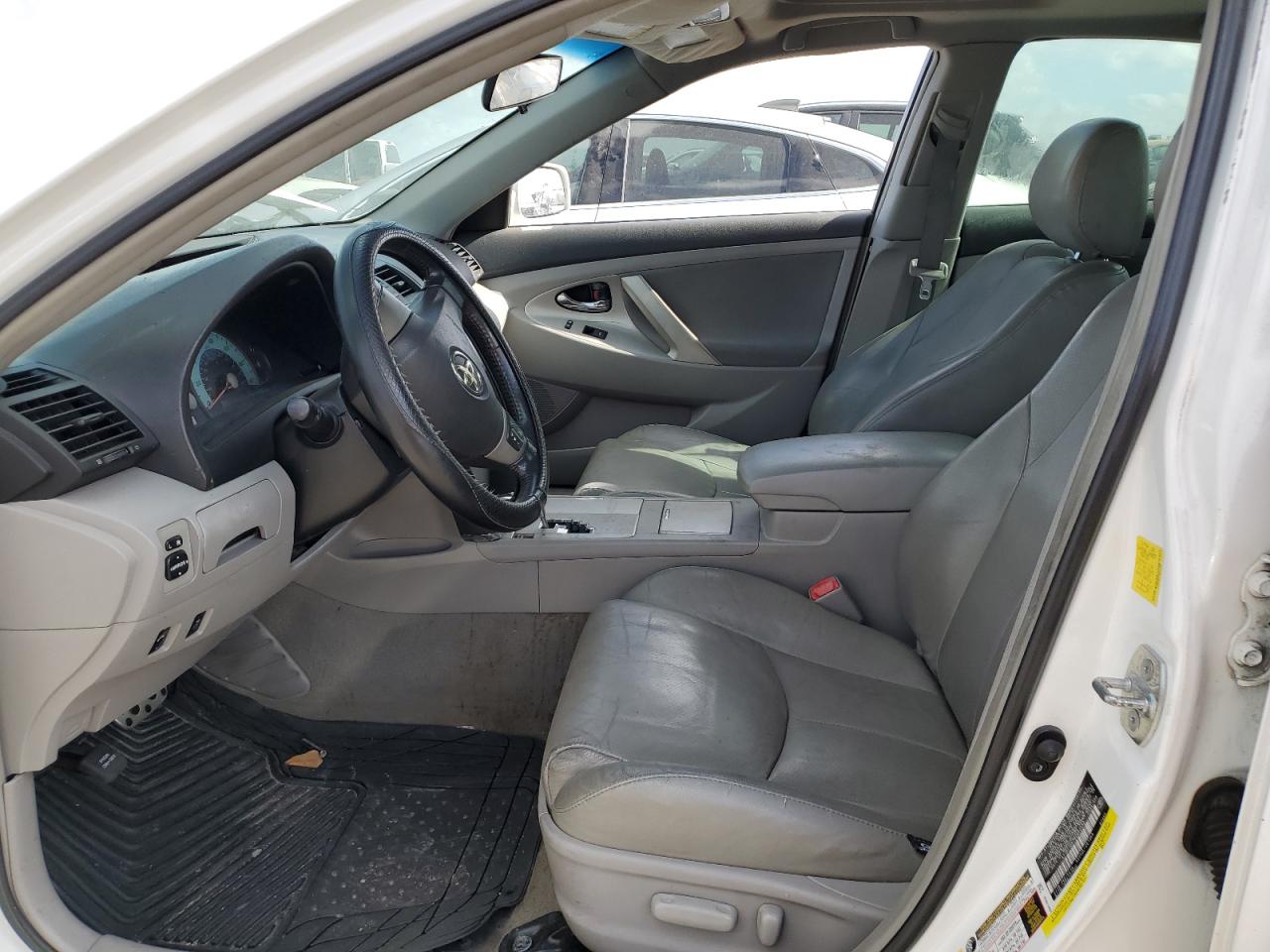 2011 Toyota Camry - Image 7