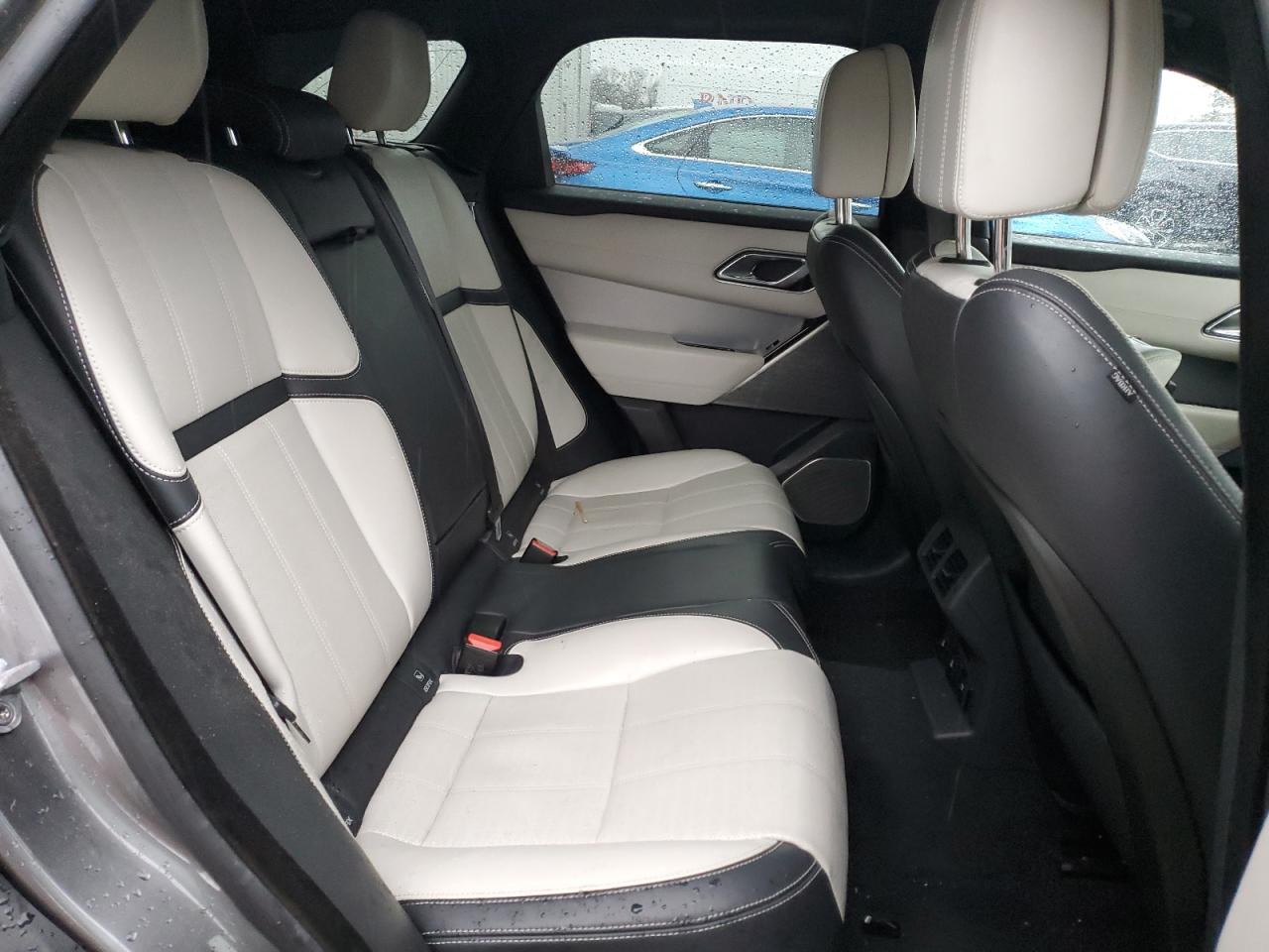 2018 Land Rover Range Rover - Image 11