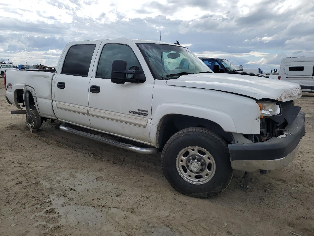 2007 Chevrolet Silverado - Image 4