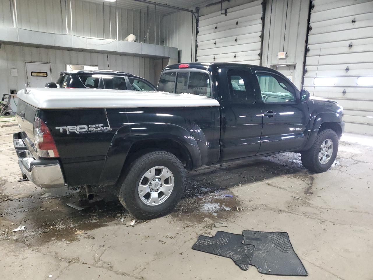 2013 Toyota Tacoma - Image 3