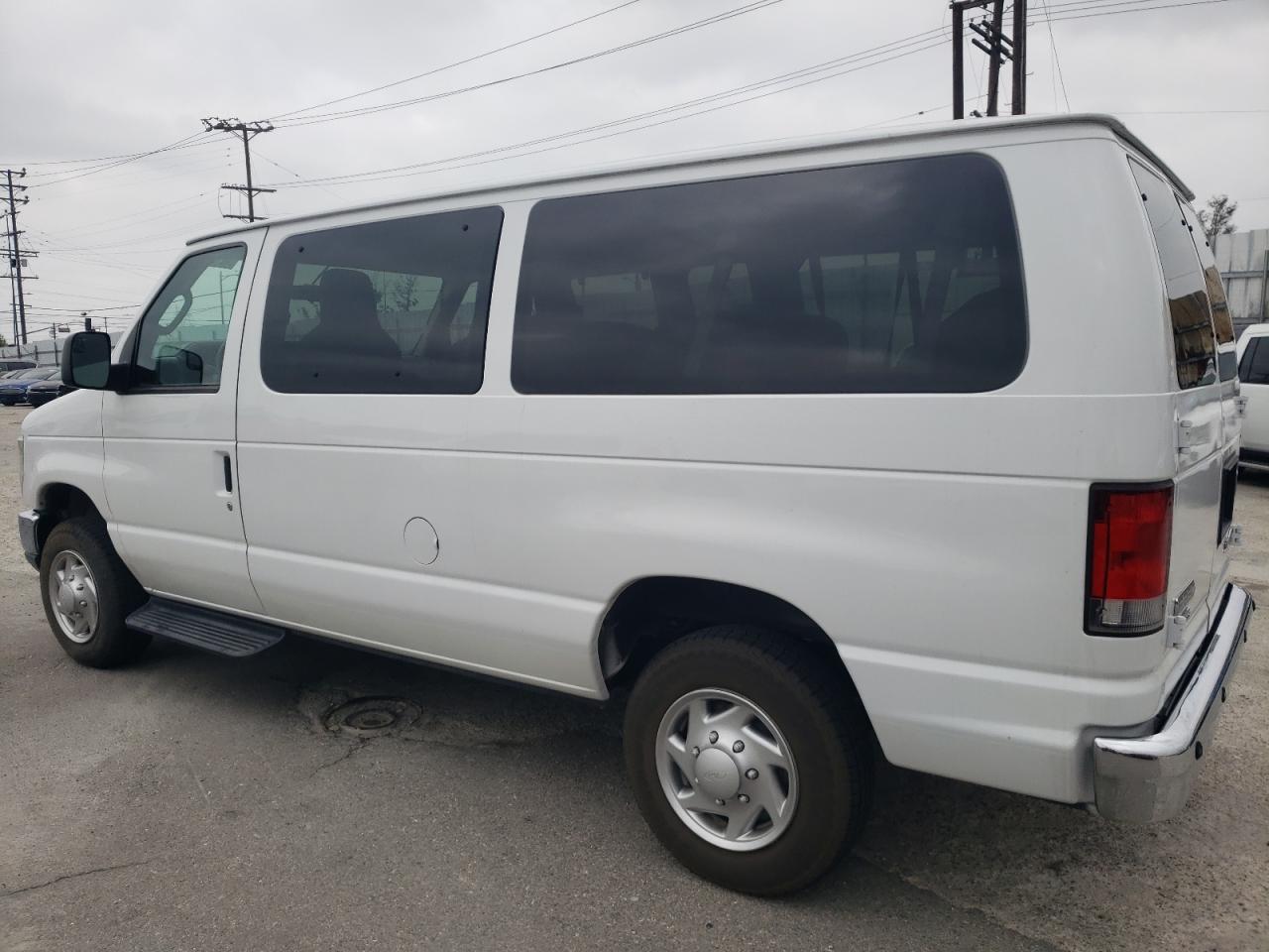 2014 Ford Econoline - Image 2