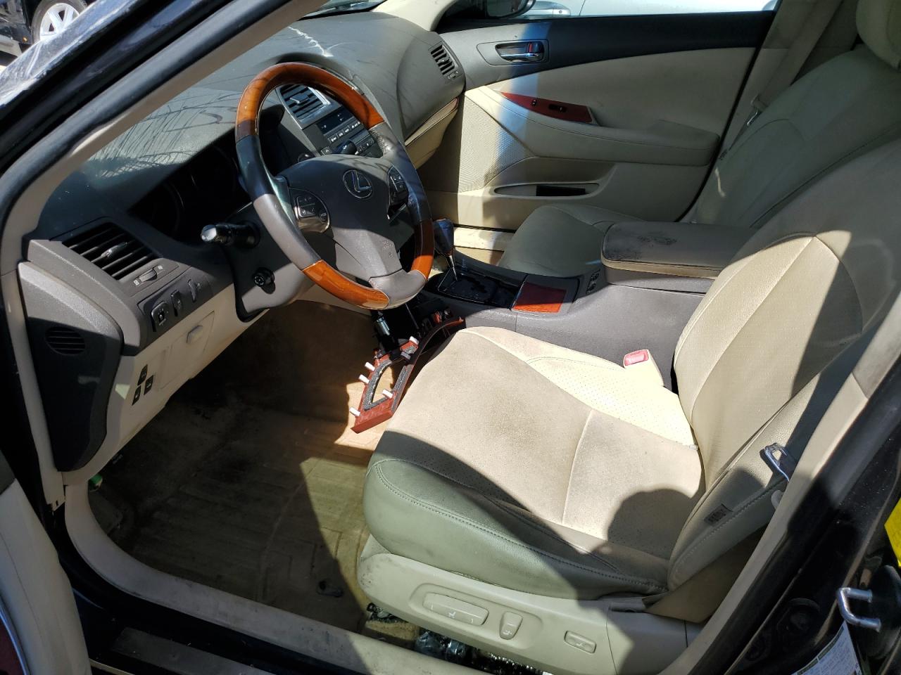 2011 Lexus ES - Image 7