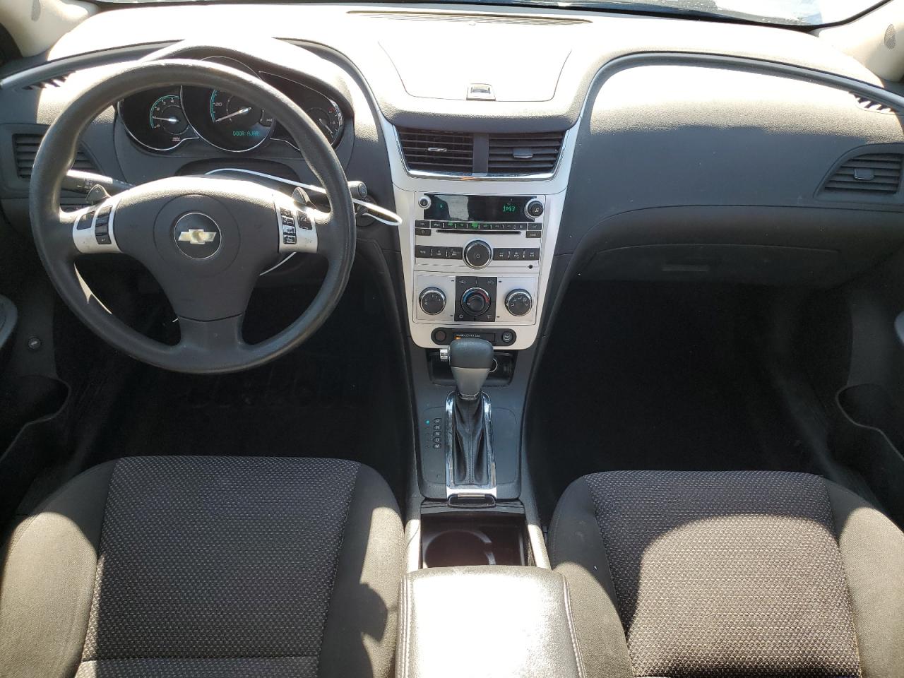 2010 Chevrolet Malibu - Image 8