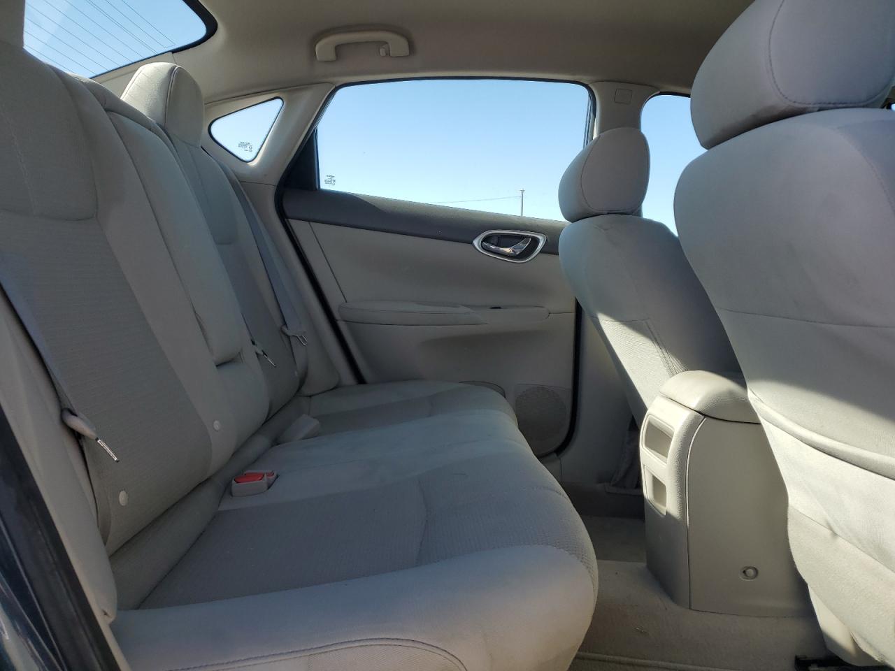 2014 Nissan Sentra - Image 10