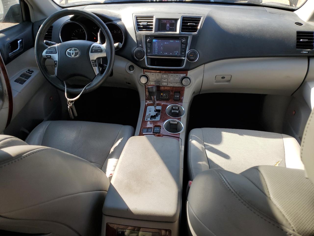 2013 Toyota Highlander - Image 8
