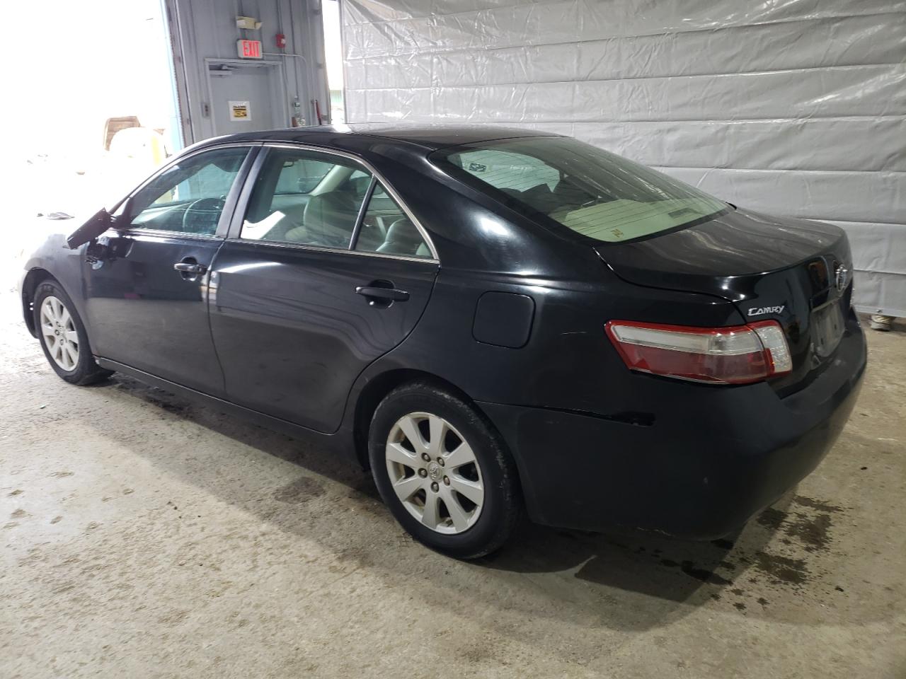 2009 Toyota Camry - Image 2