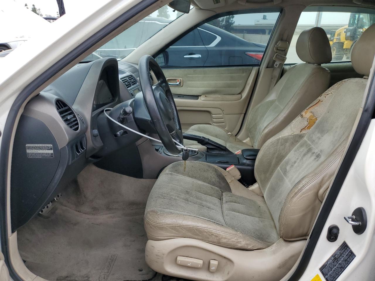 2001 Lexus IS - Image 7