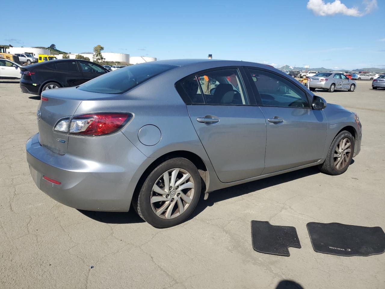2012 Mazda 3 - Image 3