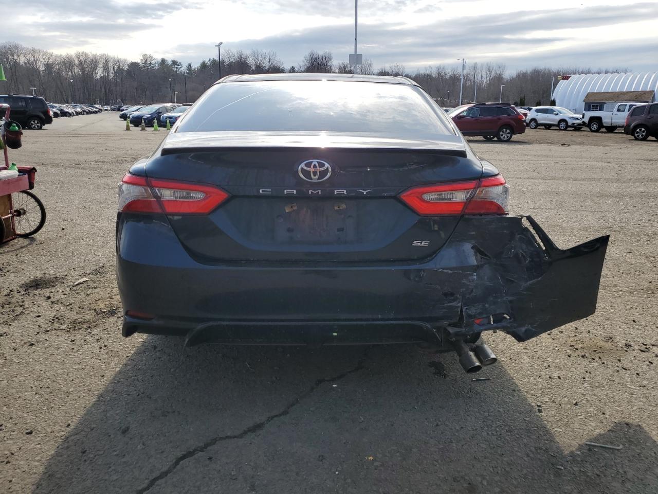 4T1B11HK4JU641272 TOYOTA CAMRY 2018