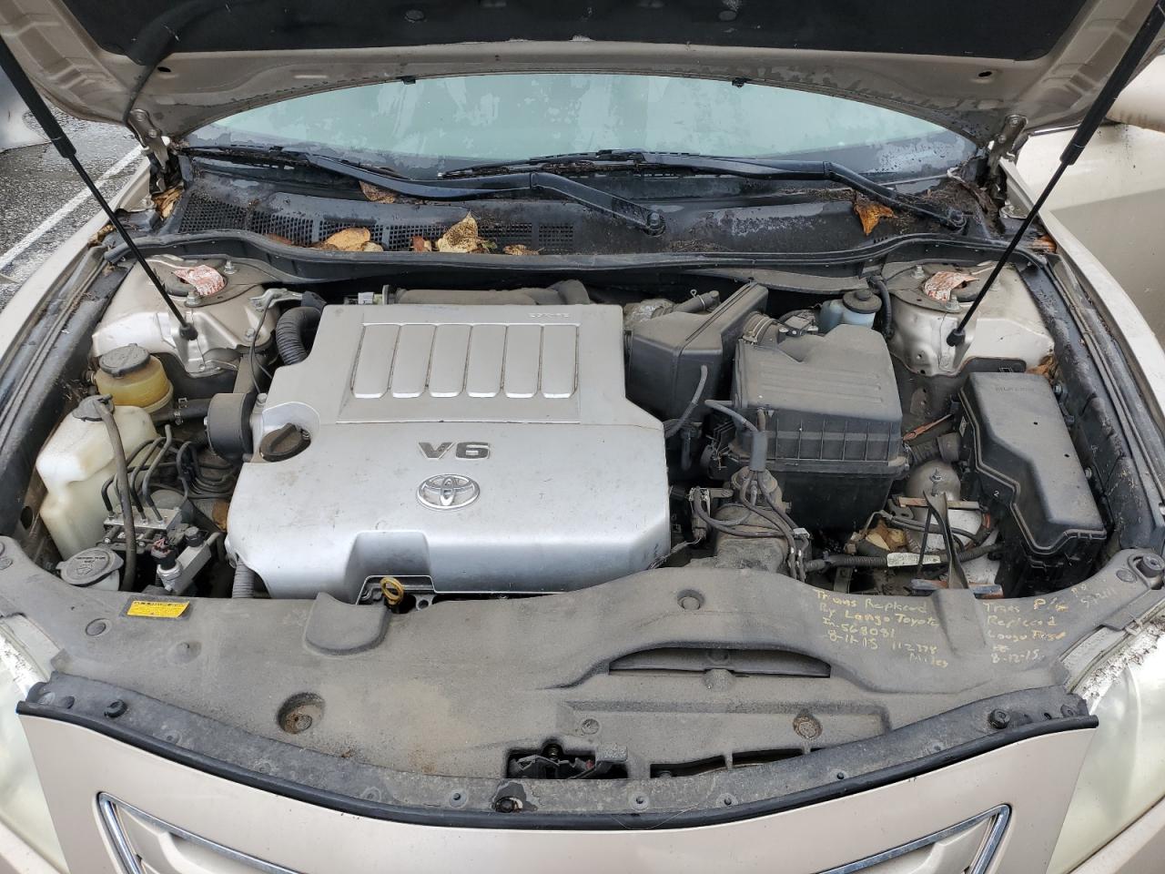 2009 Toyota Camry - Image 11