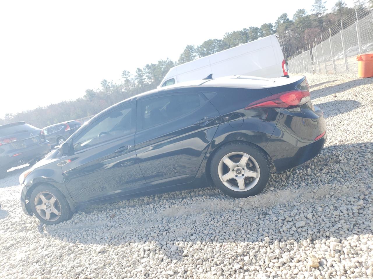 2014 Hyundai Elantra - Image 2