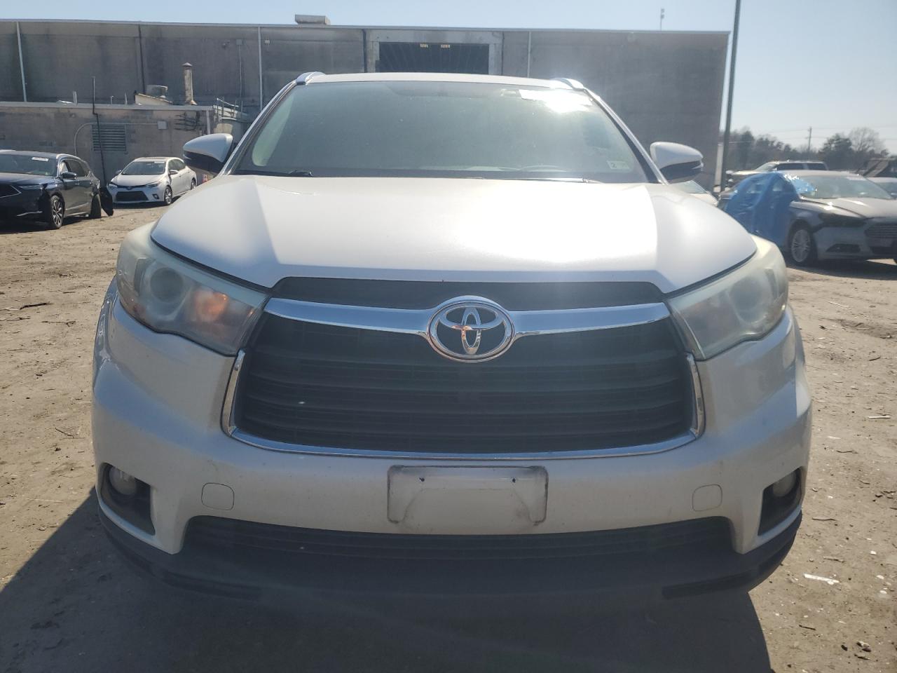 2015 Toyota Highlander - Image 5