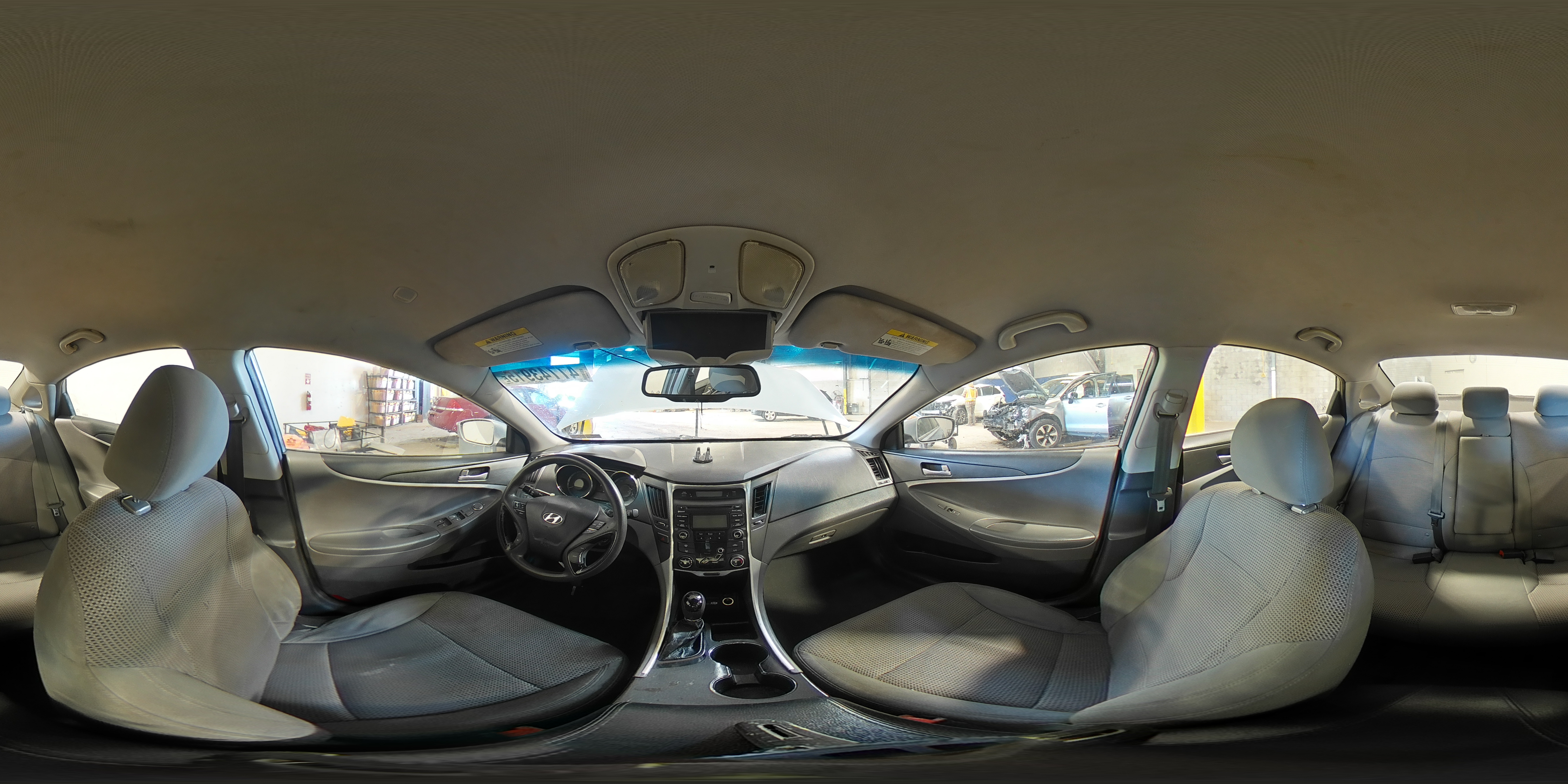 2012 Hyundai Sonata - Image 14