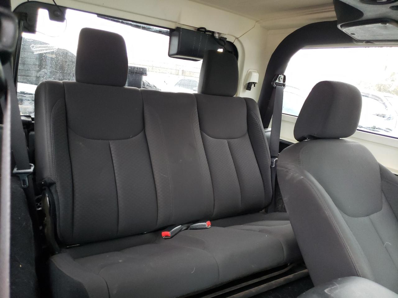 2015 Jeep Wrangler - Image 11