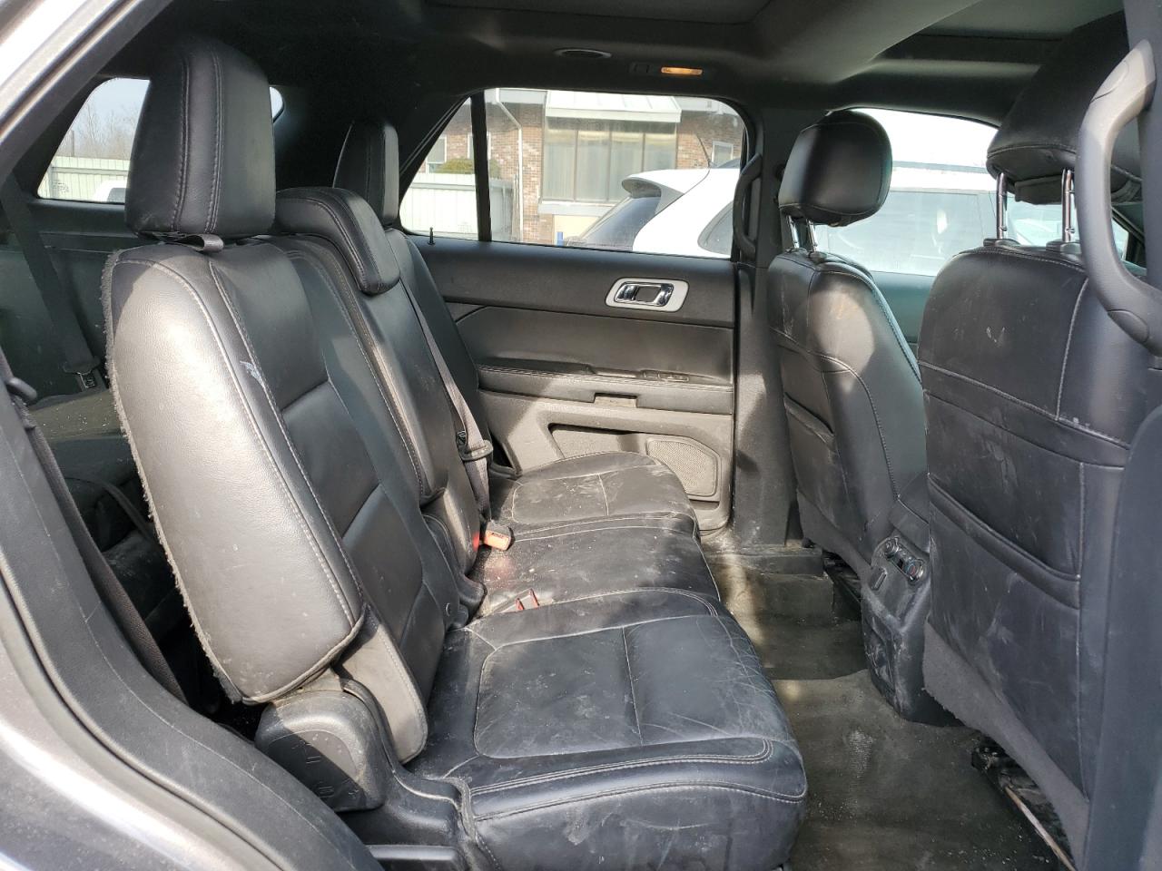 2014 Ford Explorer - Image 11