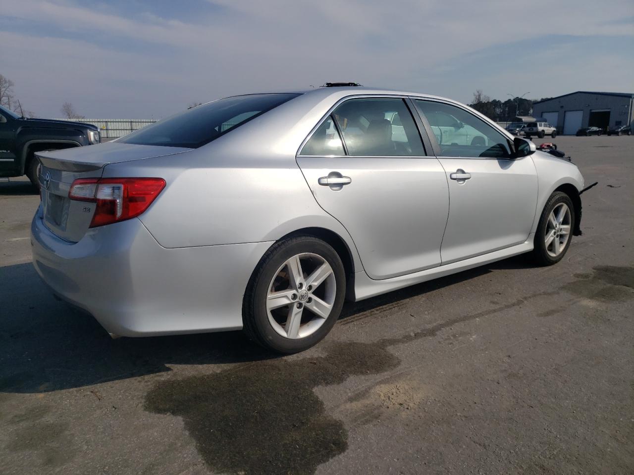 2014 Toyota Camry - Image 3