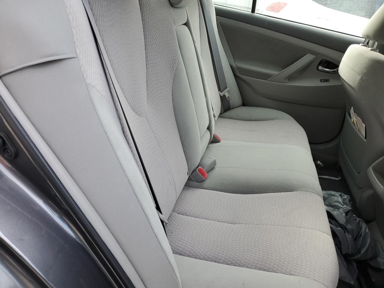 2011 Toyota Camry - Image 10