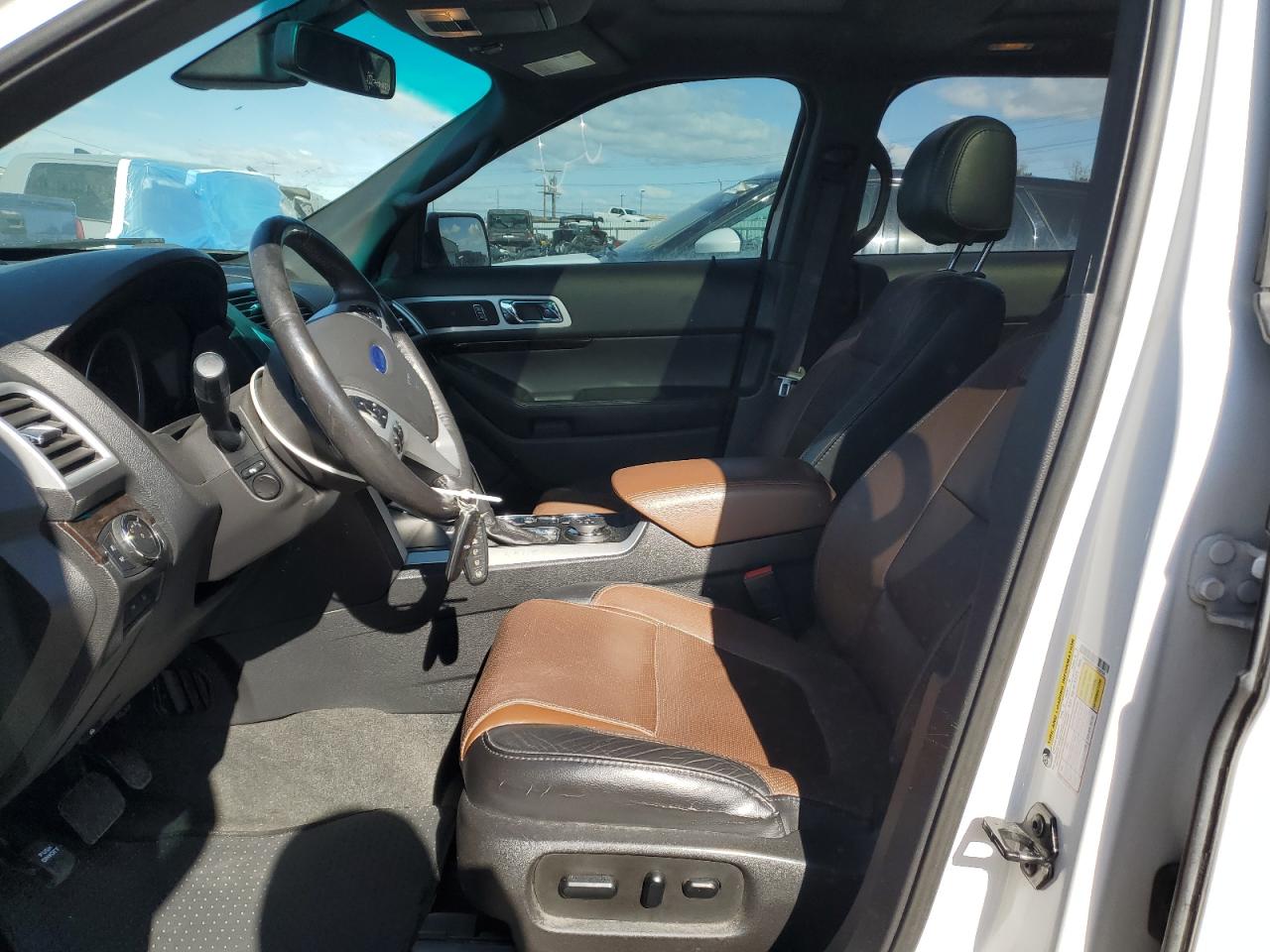 2014 Ford Explorer - Image 7