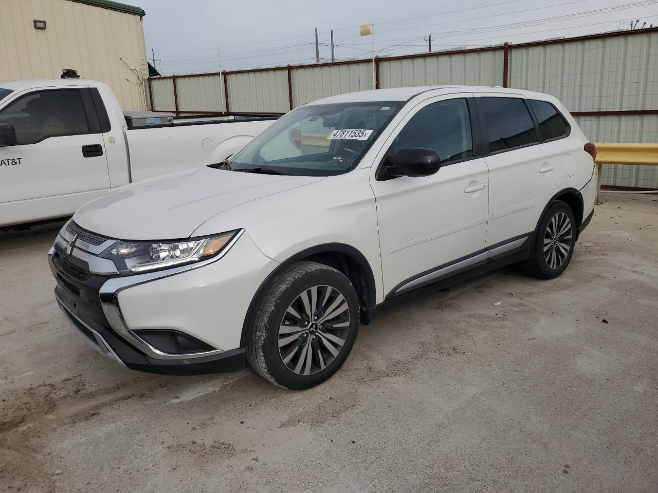 2019 Mitsubishi Outlander - Image 1