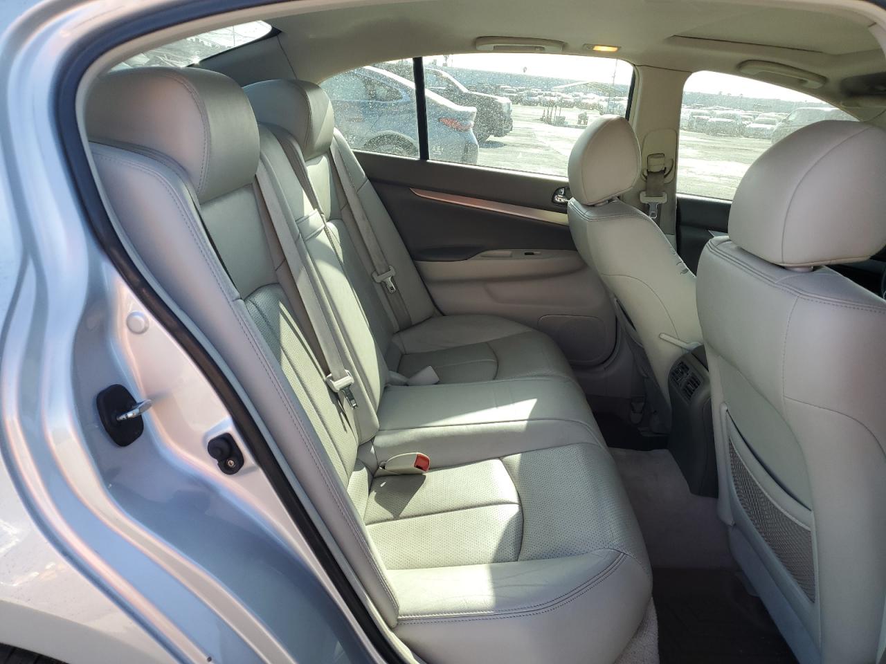 2013 Infiniti G - Image 10