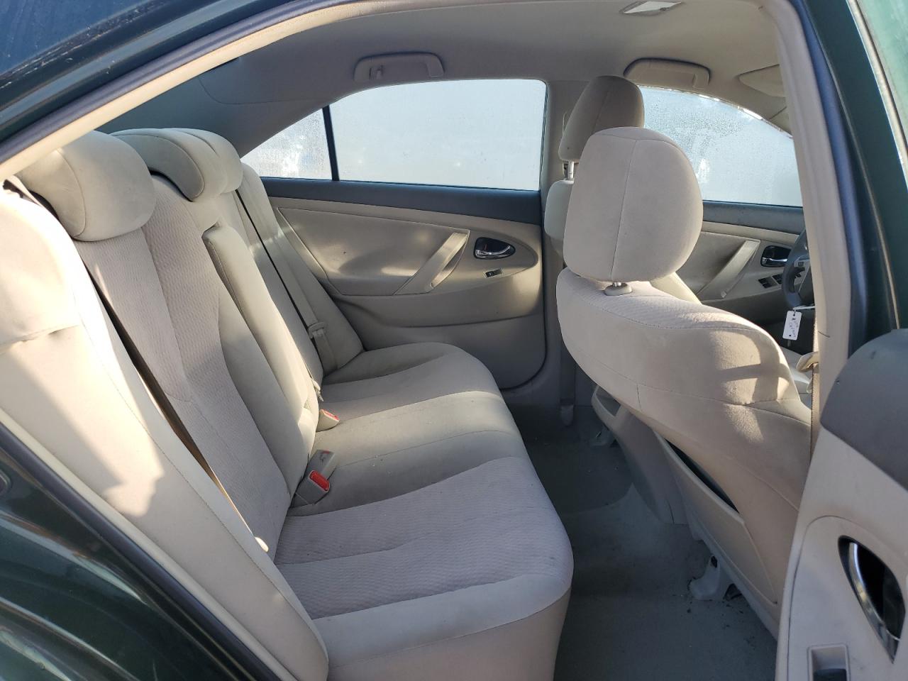 2011 Toyota Camry - Image 10