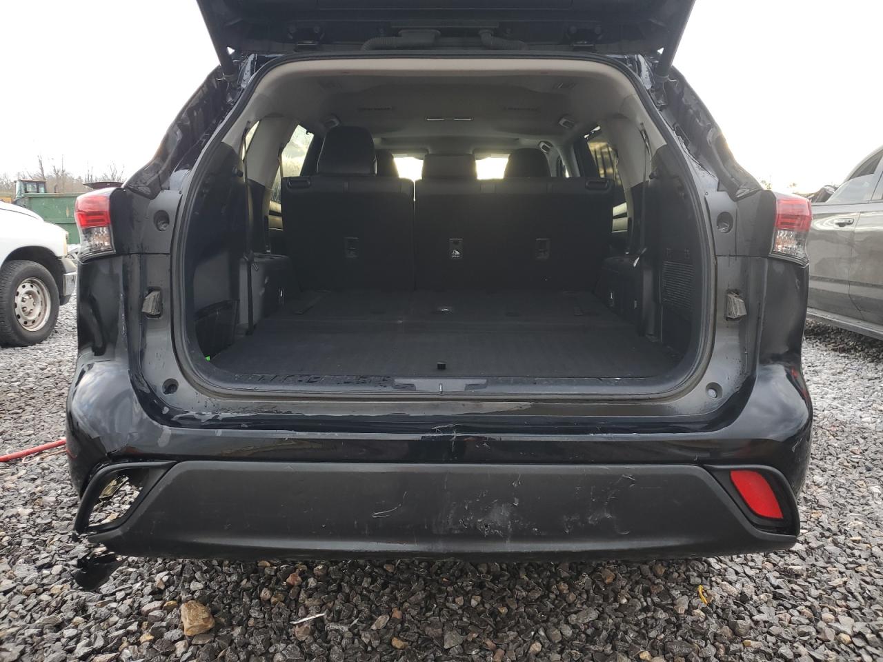 2021 Toyota Highlander - Image 6