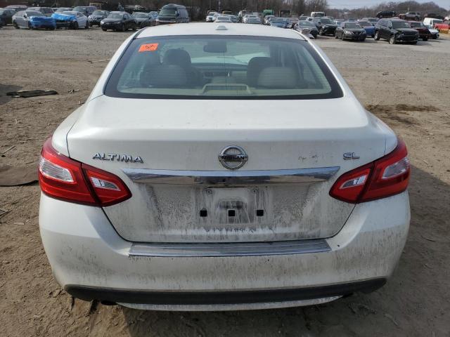 Sedans NISSAN ALTIMA 2016 Biały