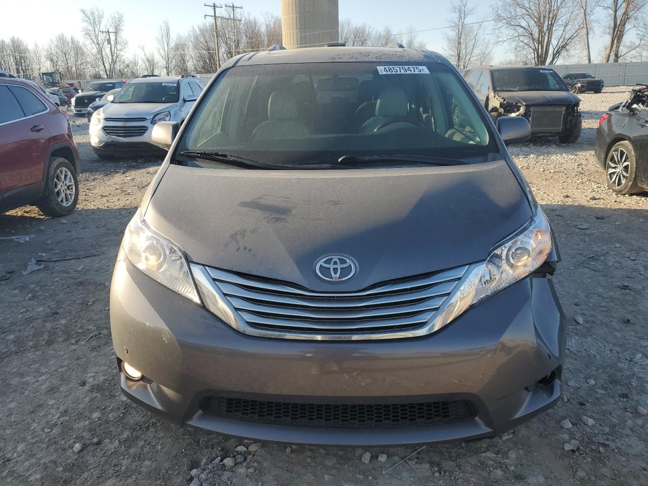 2011 Toyota Sienna - Image 5