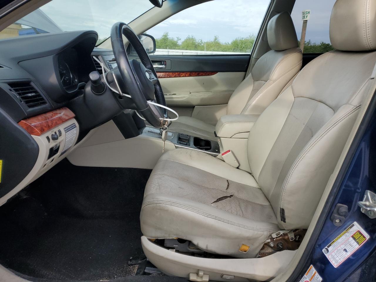 2011 Subaru Outback - Image 7