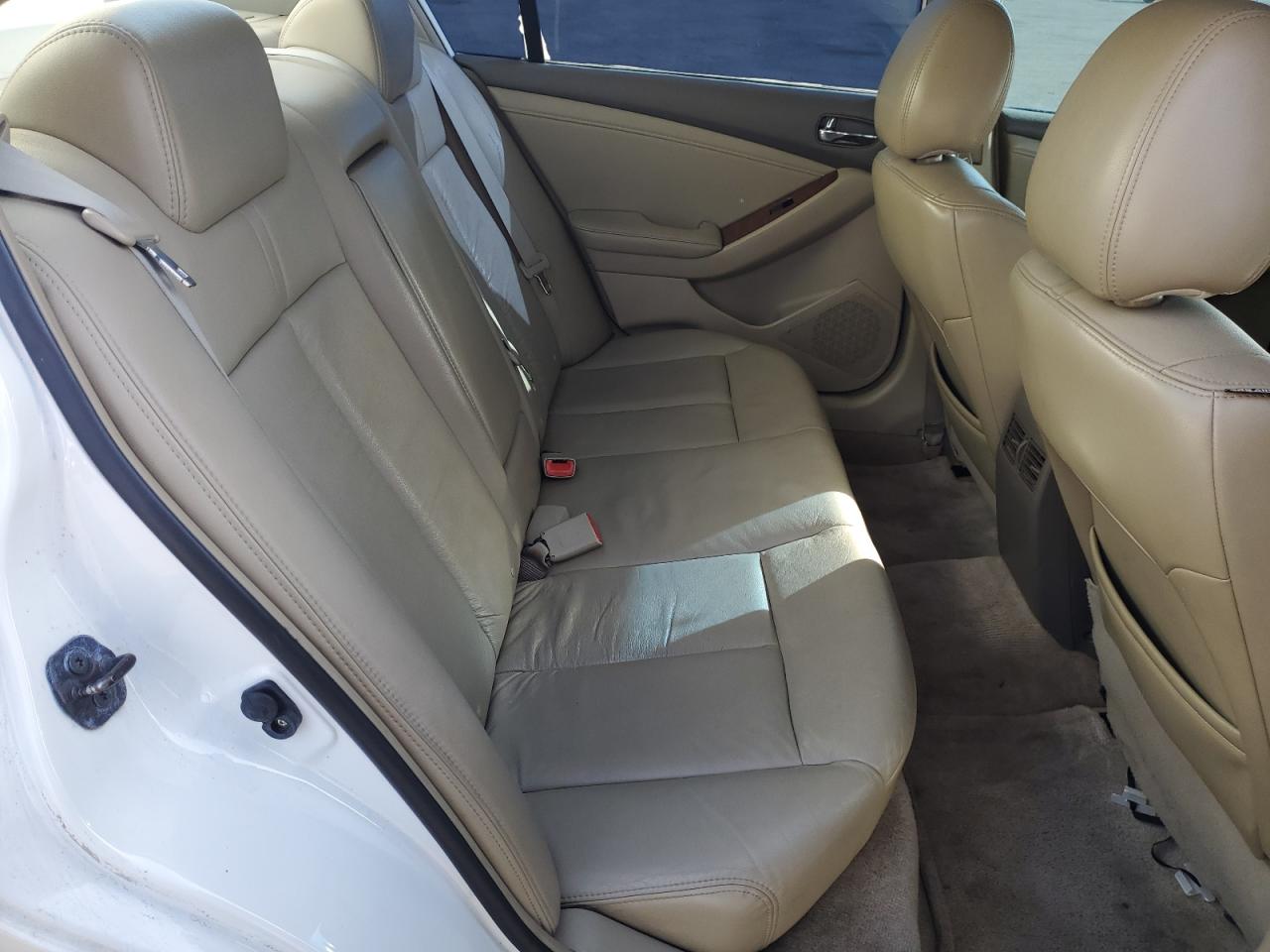 2009 Nissan Altima - Image 10