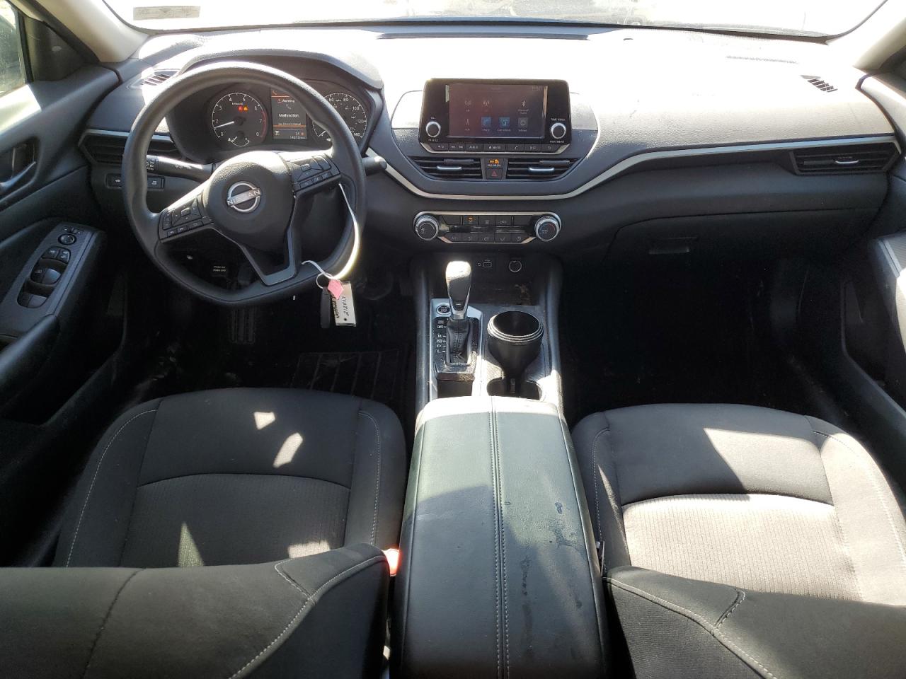 2024 Nissan Altima - Image 8