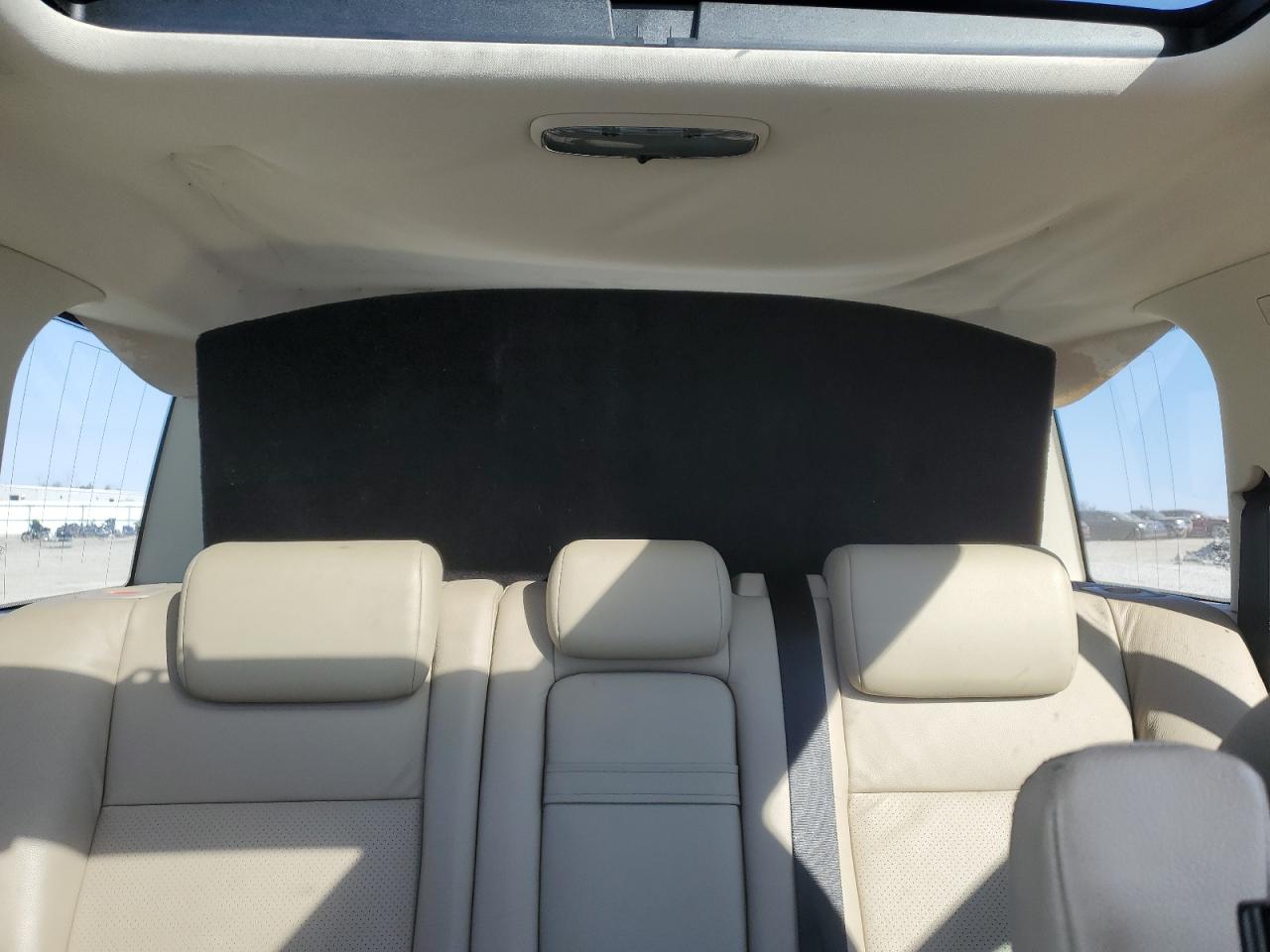2009 Land Rover LR2 - Image 10