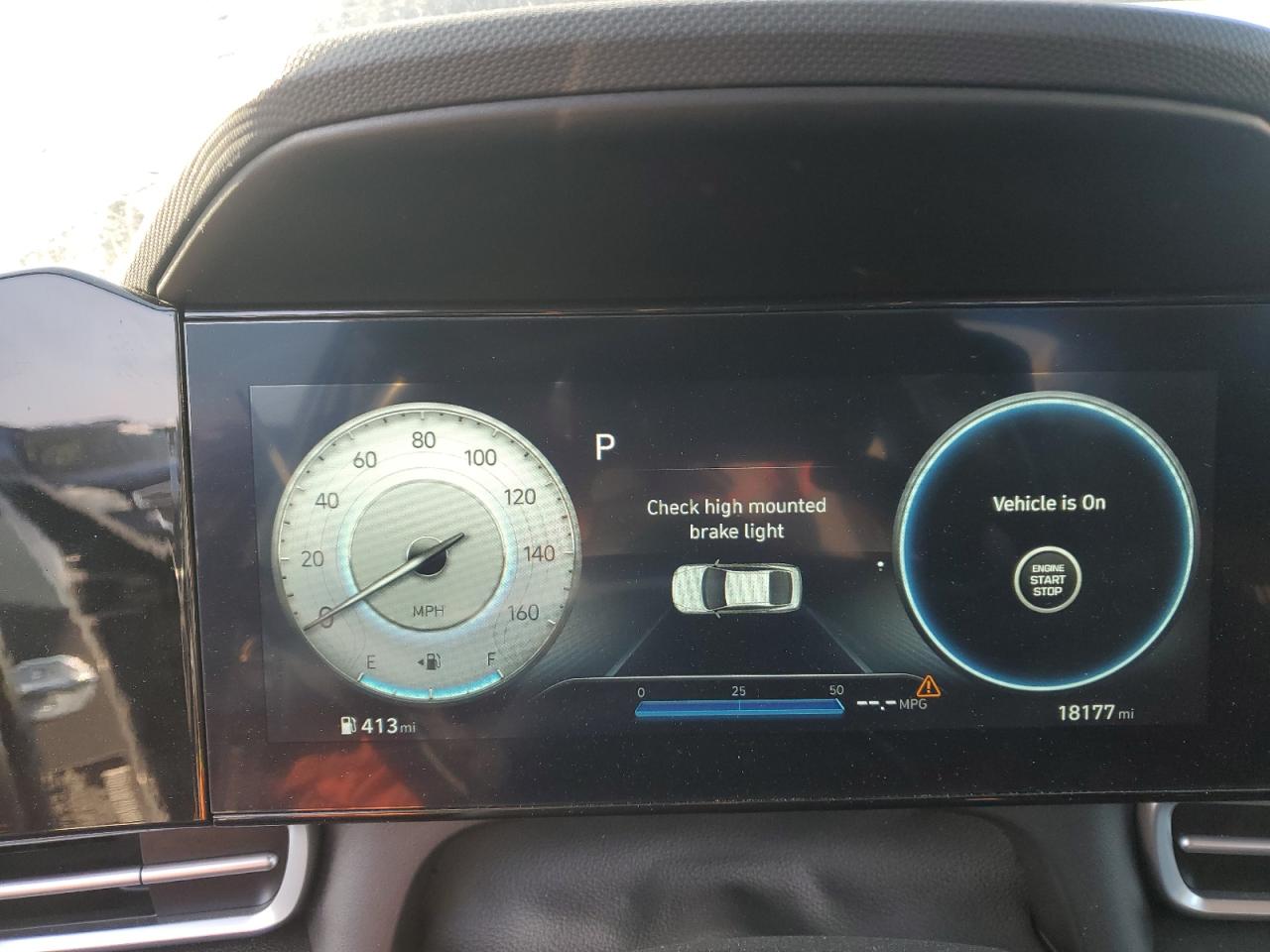 2023 Hyundai Elantra - Image 9