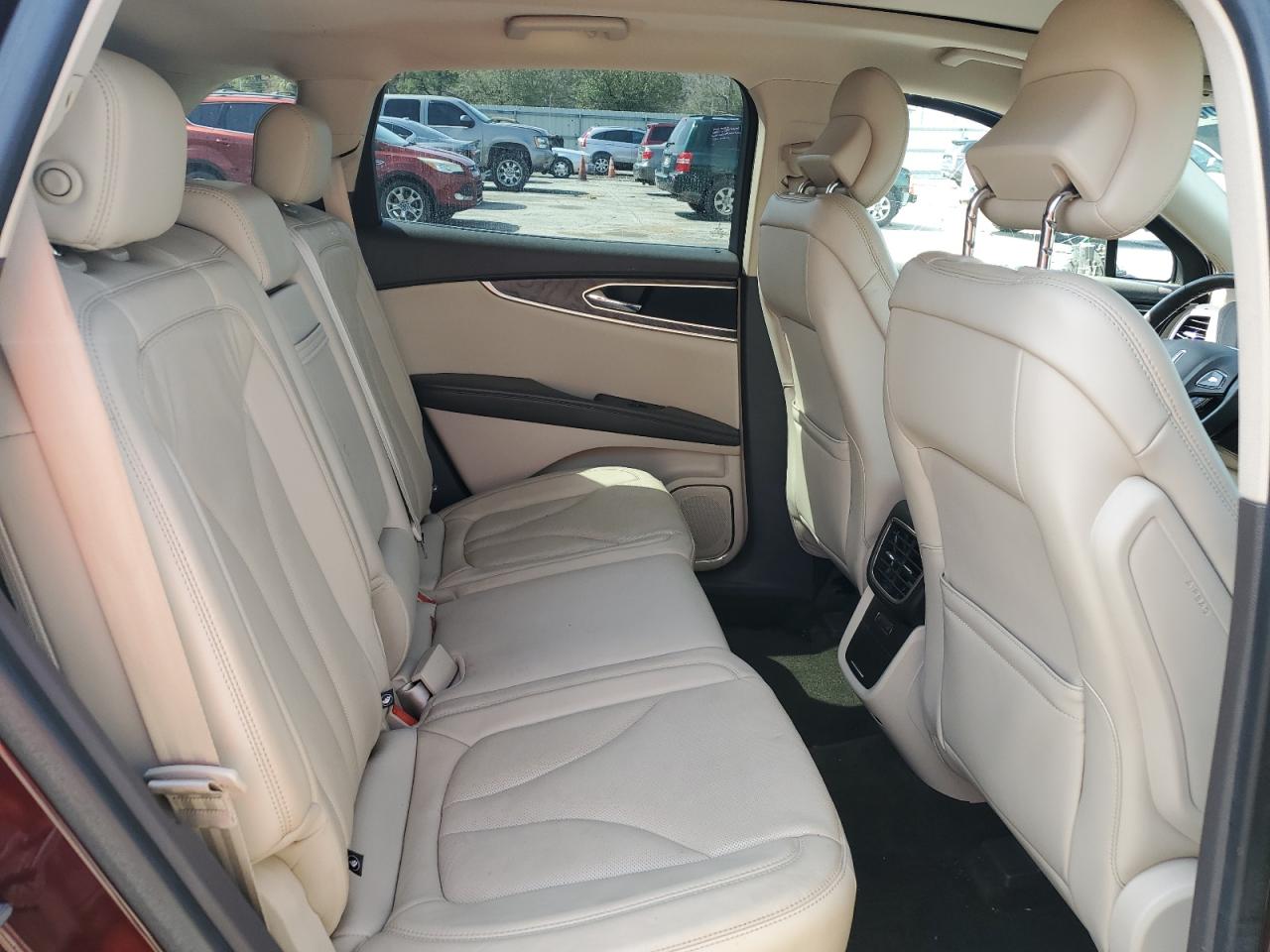 2017 Lincoln MKX - Image 11