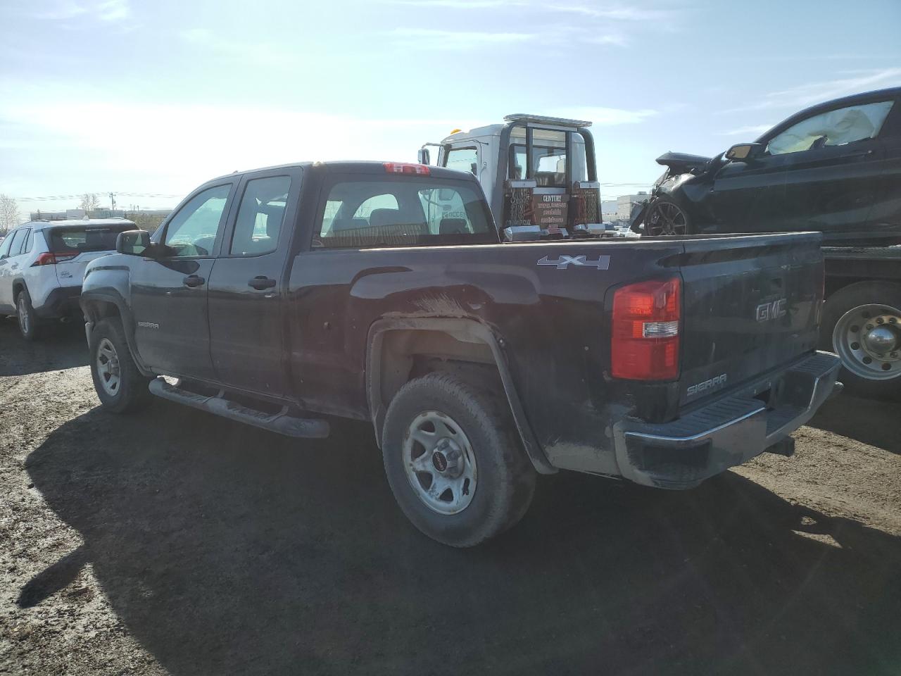 2015 GMC Sierra - Image 2