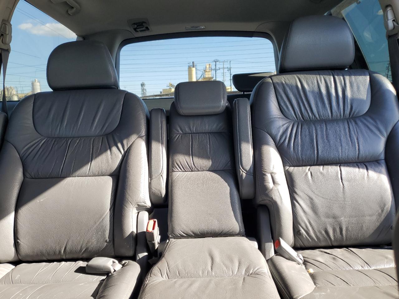 2007 Honda Odyssey - Image 10