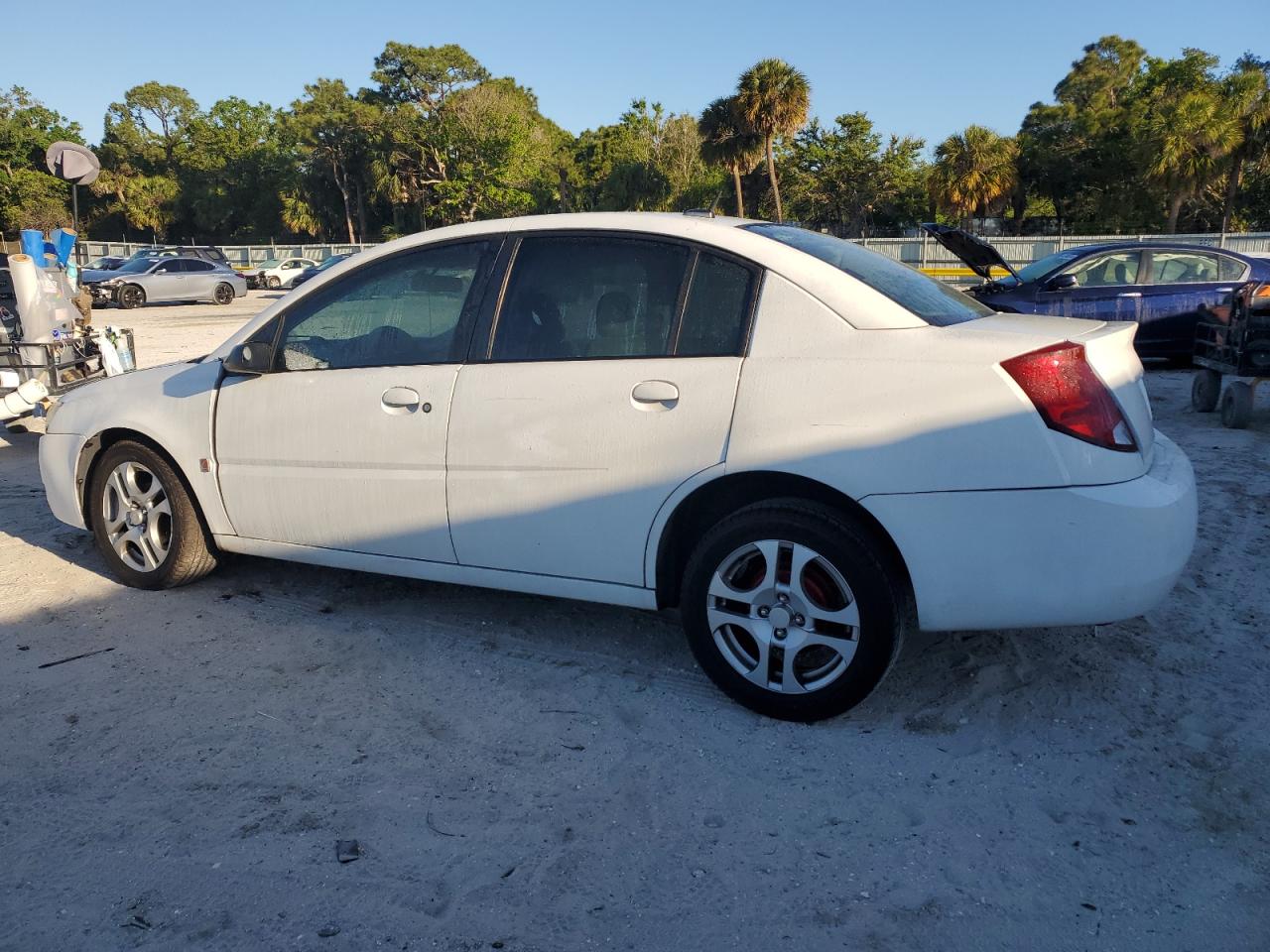 2007 Saturn ION - Image 2