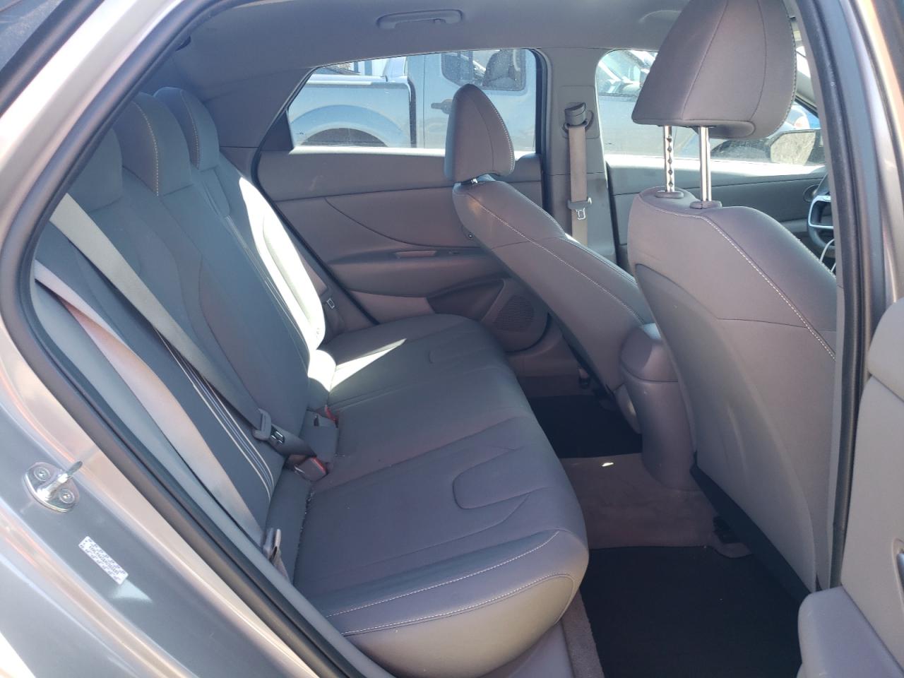 2022 Hyundai Elantra - Image 10