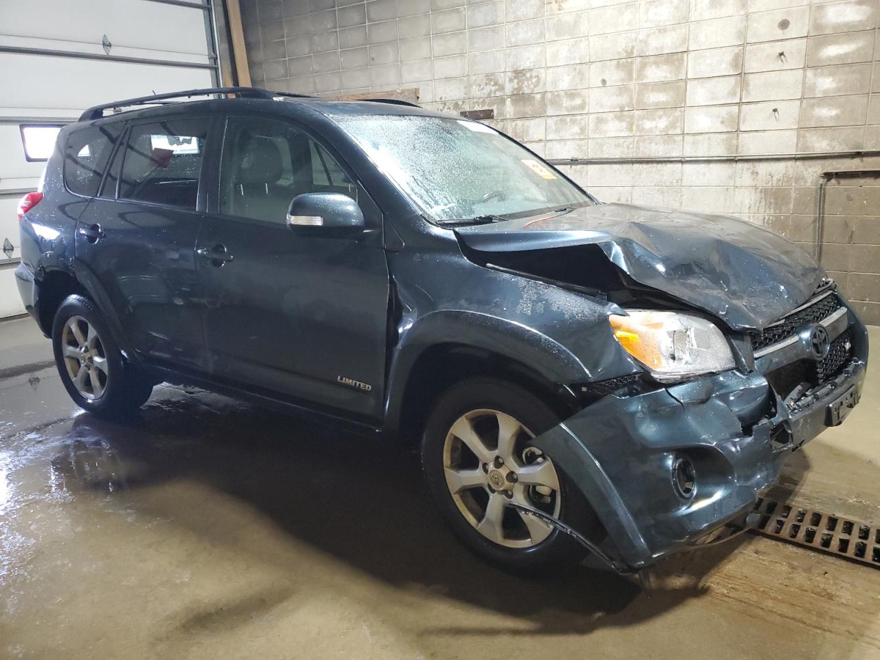 2011 Toyota RAV 4 - Image 4