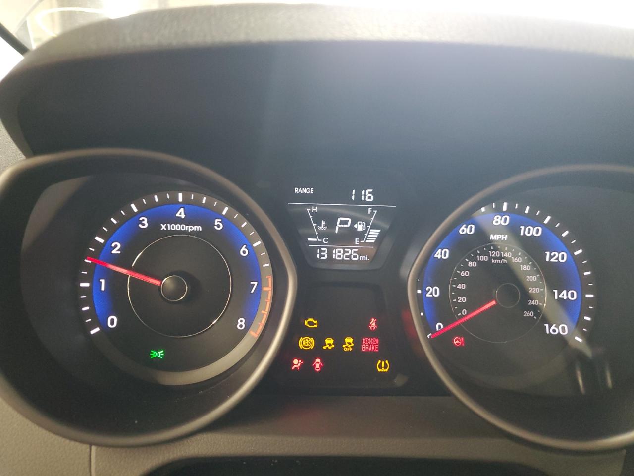 2014 Hyundai Elantra - Image 9