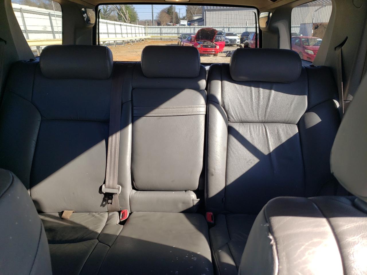 2004 Toyota 4Runner - Image 10