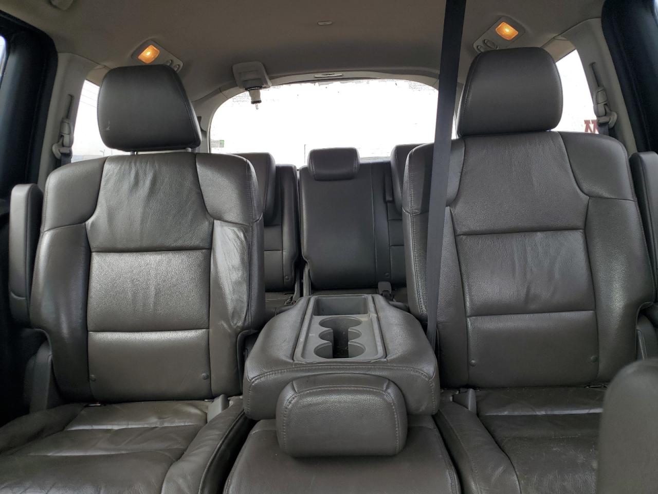 2011 Honda Odyssey - Image 10