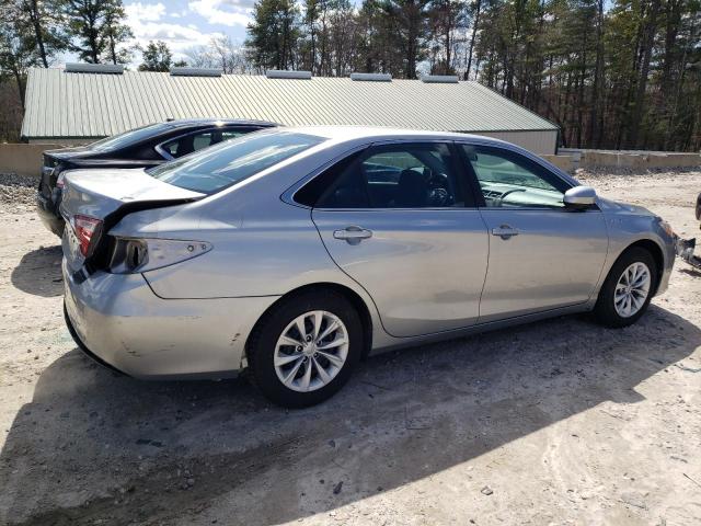 Sedans TOYOTA CAMRY 2017 Srebrny
